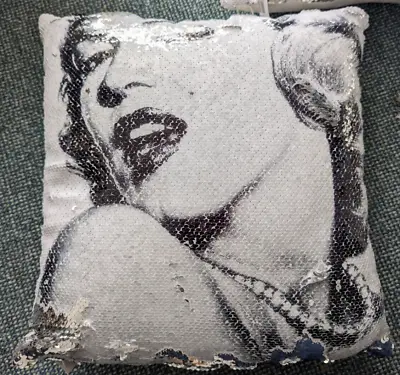 Marilyn Monroe 2 Way Swipe Cushion • £9.99