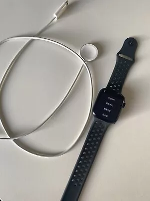 Apple Watch Series 7 45mm Nike Plus Strap • £100