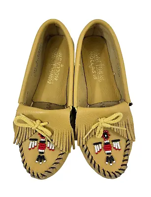 Minnetonka Thunderbird Moccasin Womens 7 Yellow Tan Leather Beaded Slip On Shoes • $24.50