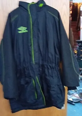 Umbro Coat Mens XL Vintage  Black Green Retro Football Managers  Quilted Jacket • £24.99