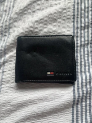 £10.95 • Buy Tommy Hilfiger Leather Wallet - Black