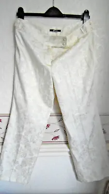 Ladies Cream Floral Satin Jacquard Cropped Trousers Size 12 By New Look • £4.50