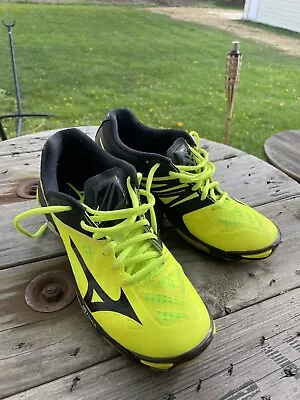 Mizuno Wave Lightning Z2 Women's Volleyball Shoes Size 9 Neon Yellow/Black • $29.99