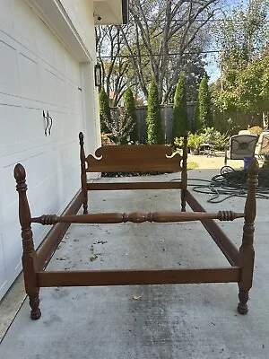 Antique Mahogany Pineapple Poster Bed • $500