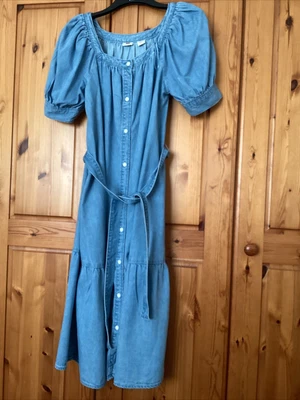£20 • Buy Levi’s MIDI Dress Size S 10/12