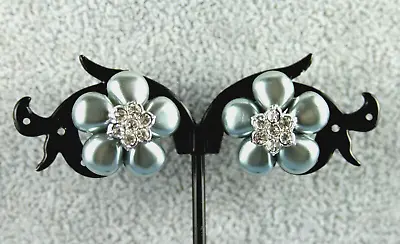 Vintage 1991 Avon Flower Shape Pearlesque Button Rhinestone Ctr Pierced Earrings • $7