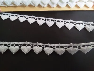 10 YARDS OF VINTAGE TRIM - WHITE HEART LACE APPROX 12mm WIDE Cardmaking Crafts • £6.99