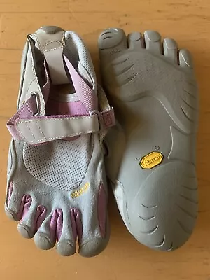 Vibram Women's Running Shoes 36 5.5 Pink/Gray • $45
