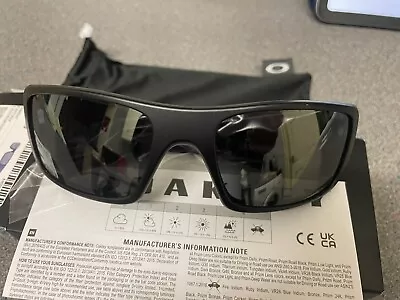 New Authentic Oakley Crankshaft 09239 Men’s Sunglasses  • £3.20