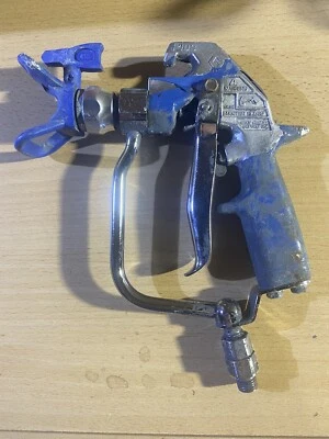 £150 • Buy Graco Tex Spray Gun + Holder + 415 Tip