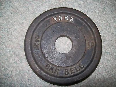 1 Vtg YORK BARBELL 2.5lb. Bodybuilding Strongman GYM MUSCLE Fitness WEIGHT PLATE • $15