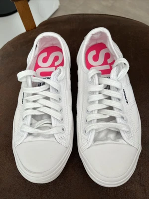 Boys Superdry Daps Size 4 • £4.99