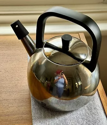 Zwilling J.A. Henckels 1.7 L Stove Top Whistling Kettle • $65