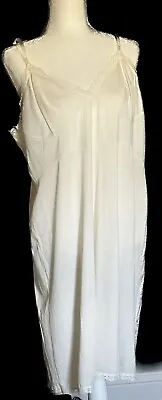 $10 • Buy Vintage Richform Ivory Silky Sexy Nylon Lace Trim Full Slip Dress - Sz 46