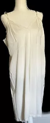 $10 • Buy Vintage Richform Ivory Silky Sexy Nylon Lace Trim Full Slip Dress - Sz 46