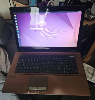 Linux Ubuntu Os K73e Laptop 17.3' Screen 8gb RAM I3 Core ASUS 2.3Ghz Intel • £155