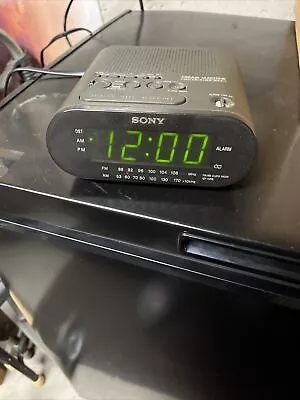 Sony Dream Machine Clock Radio - Black (ICFC218) • $7