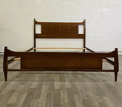 Vintage Mid Century Modern MCM Full Sized Bed • $639.20