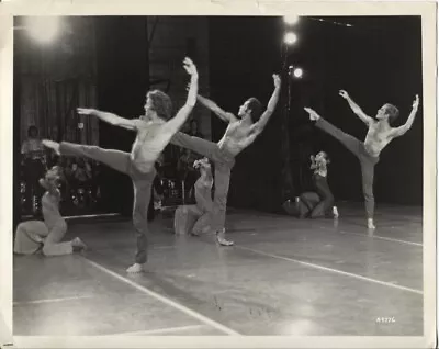 1976 Press Photo The Martha Graham Dance Company Shelley Washington W Others • $19.99