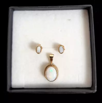 9CT Gold & Opal Necklace Charm & Stud Earrings • £49.99