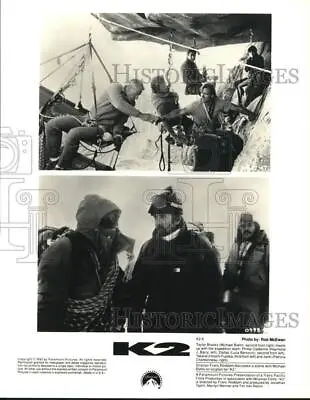 1992 Press Photo The Cast And Crew On The Set Of  K2.  - Hcq38896 • $19.99