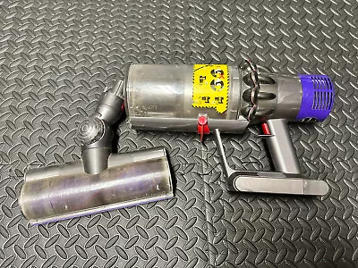 $59.99 • Buy Dyson V10 Absolute  Vacuum Cleaner SV12 | No Power AS IS FOR PARTS Need Cleaning