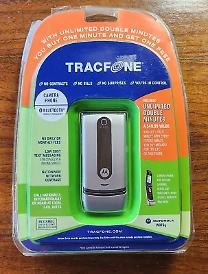 Tracfone Motorola W376g Silver Flip Cellular Phone Gsm 0.3 Mp Camera New In Pkg • $35