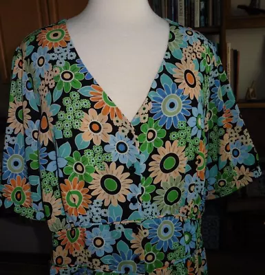 Cabi Size Xl Polyester Short Sleeve Multicolor V Neck Button Up • $14.99
