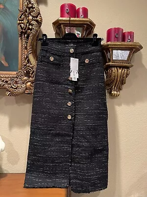 100% Authentic ZARA Tweed Buttoned Pencil Skirt $69.90+Tax Size: S • $39.90