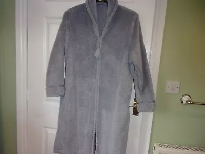 Ladies M & S Ultra Soft Thick Fleece Zip Front Grey Dressing Gown Size 12-14 • £10