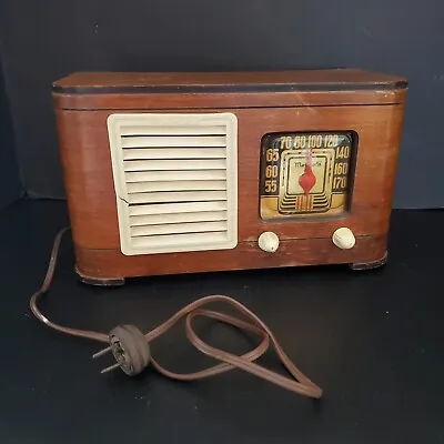 Vintage Motorola 51X19 Table Radio Tubes Wood Case C. 1941 - For Parts Or Repair • $129.99
