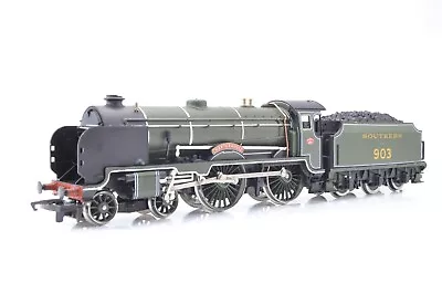 Hornby OO Gauge - R132 SR Green Schools Class 4-4-0 No.936 'Cranleigh' • £49.95