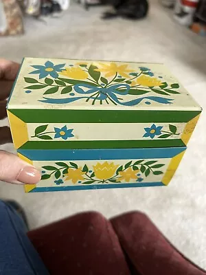 Vintage 1970s Floral Recipe File Box Tin Syndicate Mfg ￼Blue White Yellow Green • $11