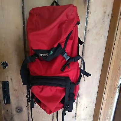 VAUDE Tour 35L Backpack Red Black Hiking Holidays Festival Etc  • £18.99