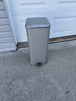 Vintage Silver/Gray Metal Step Trash Can Retro  Pull Out Bin 24” Garbage Can • $129