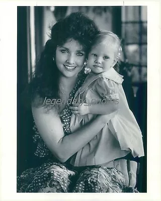 1987 Actress Morgan Brittany With Daughter Katharine Original News Service Photo • $14.99