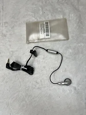 Motorola PTT Ear Bud Headset AAYN4264A NEW Bluetooth • $6.99