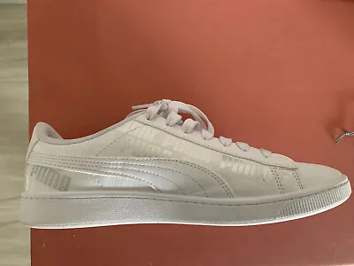 $35 • Buy Women’s White Puma Size Us 8 White Sandshoes Silver Detail. Soft Arch Support