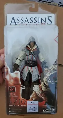 Assassins Creed II 2 Ezio Auditore Assassin Player Select White Outfit NEW • $49.99