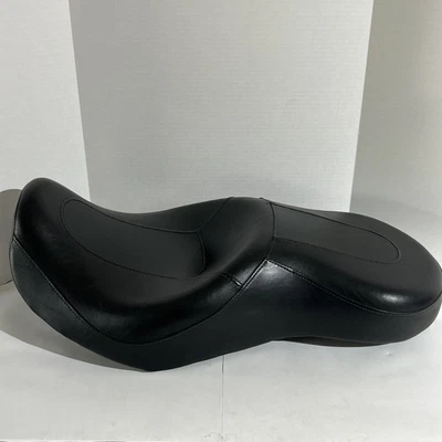 $125 • Buy HARLEY-DAVIDSON OEM. OFF 2010 FXDC SUPER GLIDE SEAT. ￼￼ Excellent Condition. ￼