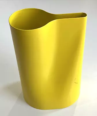 IKEA CHILIFRUKT Vase/ Watering Can 6 ¾” Bright Yellow 405.451.36 • $15.19