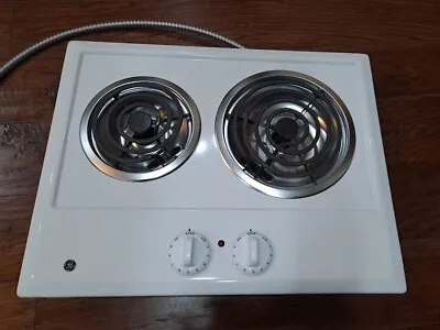 GE JP202D1WW Two-Burner Cooktop White Electric Coil Clean Tested 21  240/208 • $175