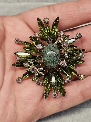 Vintage Hattie Carnegie Glass Emerald Green Starburst Flower Pin Brooch • $550