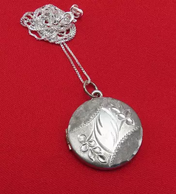 Vintage Necklace Sterling Silver Etched Floral Locket Pendant 18 In Chain 362c • $24.99
