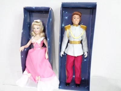 £8.50 • Buy DeAgostini Disney Porcelain Dolls Cinderella And Her Prince 2004 - Boxed