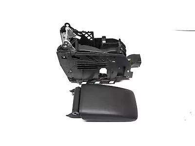 2010-2014 Volkswagen Golf Center Console W/ Arm Rest Lid 1K0-864-207-F-Wye • $118.45