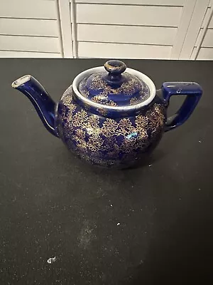 Vintage Halls Teapot • $20