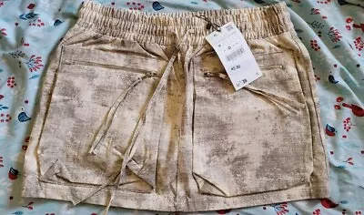 Zara Mini Skirt - Size M • $30