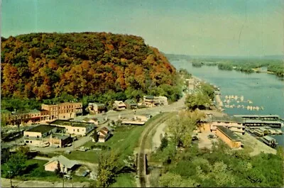 IOWA View McGregor Looking North To Marquette & Prairie Du Chien WI Miss. River • $3.99