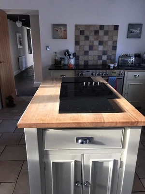 £1500 • Buy Neptune Chichester Solid Wood Kitchen Units
